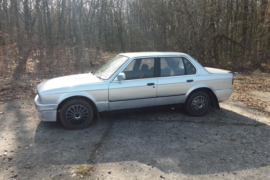 Продам BMW 324 1986 года в г. Острог, Ровенская область