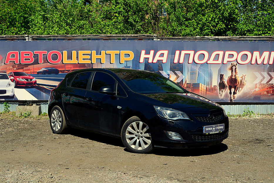 Продам Opel Astra J 2010 года в Киеве