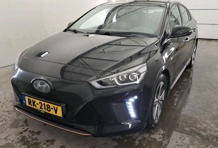 Продам Hyundai Ioniq RK218V 2018 года в Львове