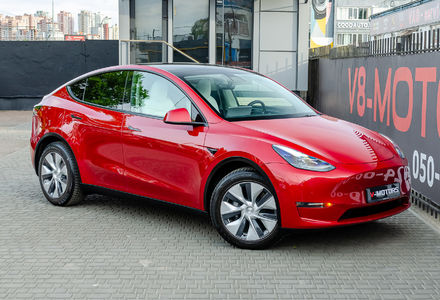 Продам Tesla Model Y Long Range Dual Motor 2021 года в Киеве