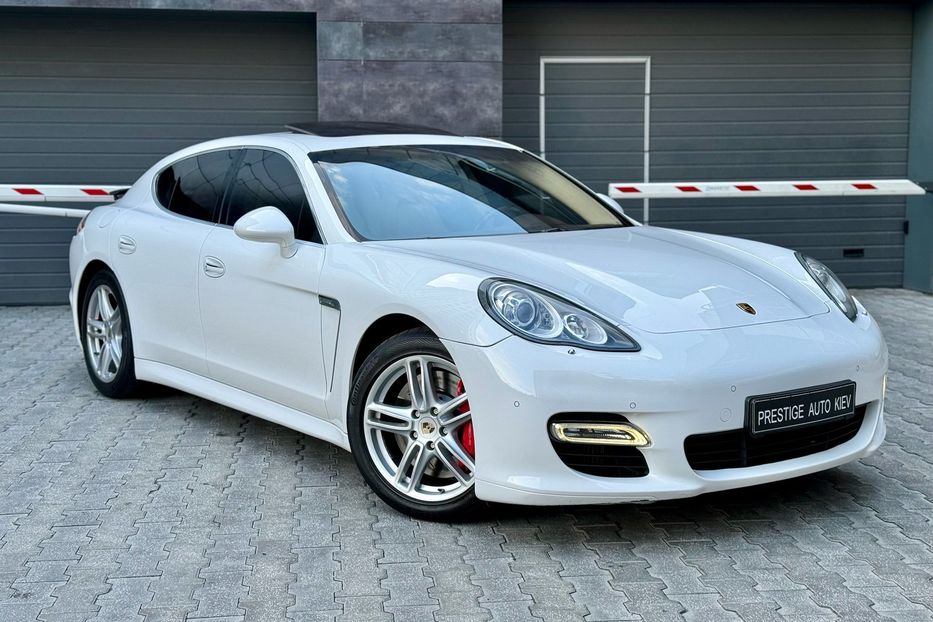 Продам Porsche Panamera TURBO 2011 года в Киеве
