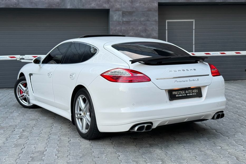 Продам Porsche Panamera TURBO 2011 года в Киеве