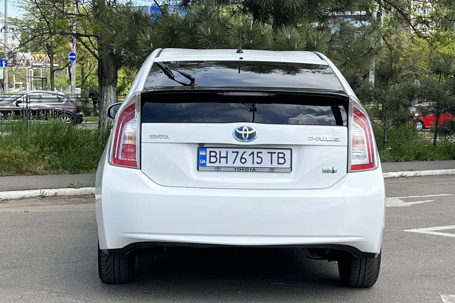 Продам Toyota Prius Hybride 2014 года в Одессе