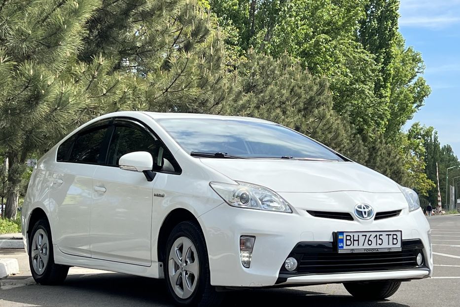 Продам Toyota Prius Hybride 2014 года в Одессе