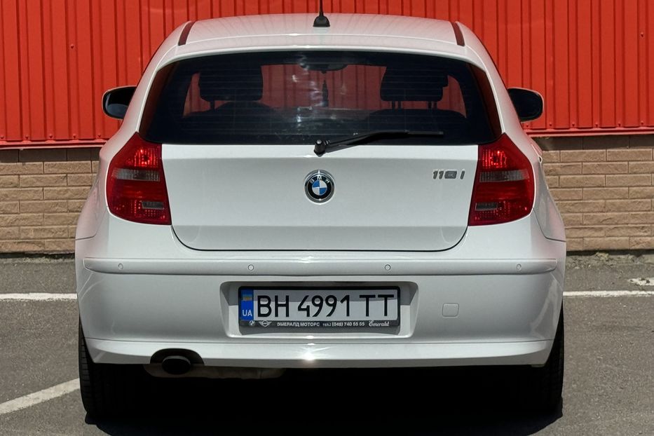 Продам BMW 118 2.0 benzin  2010 года в Одессе