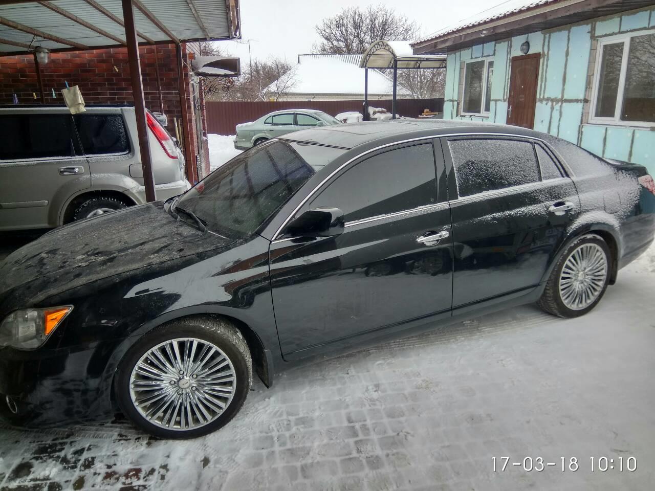 kupit-toyota-avalon-kiev-