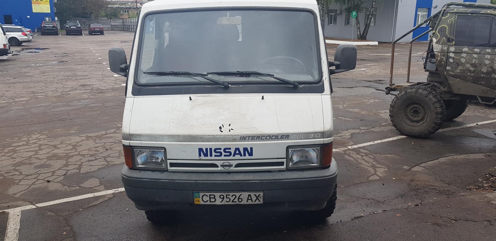 kupit-uaz-452-pass-nissan-
