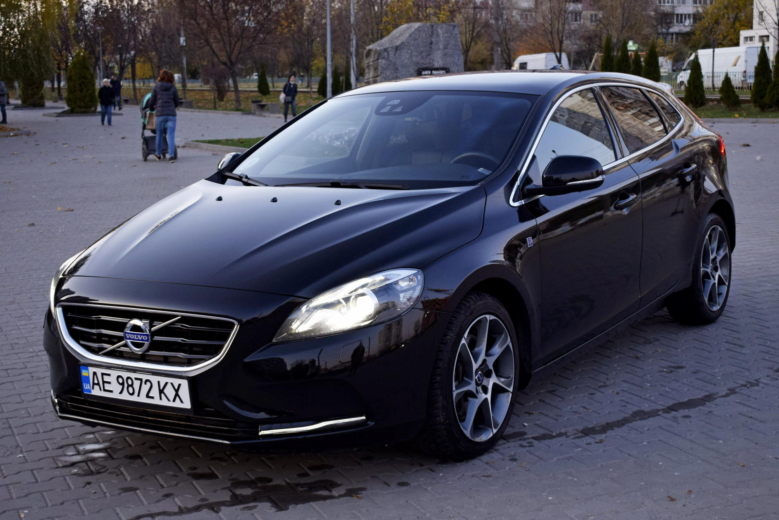 Продам Volvo V40 Ocean Race D4 BITURBO в Днепре 2015 года выпуска