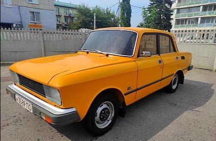 kupit-moskvich-azlk-2140-