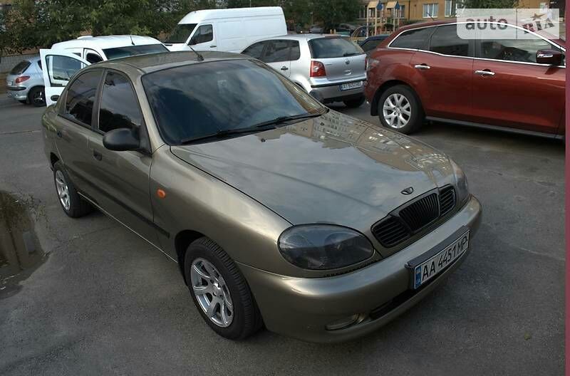 Продам Daewoo Lanos SE 2003 года в Киеве