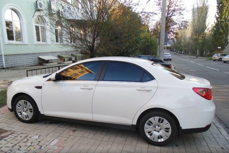 Продам MG 550 седан 2012 года в Донецке