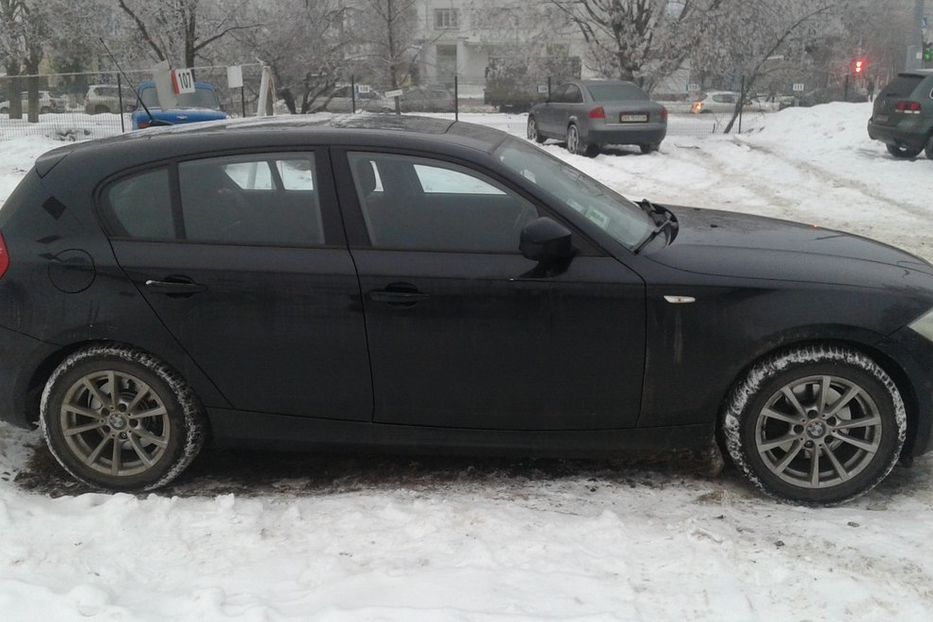 Продам BMW 120 2011 года в Харькове