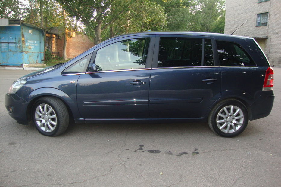 Продам Opel Zafira минивен в Донецке 2008 года выпуска за 7 100$ Продам Opel Zafira минивен 2008 года в Донецке