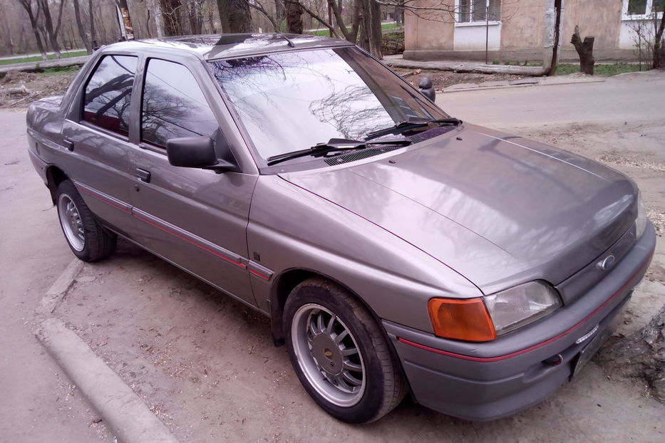 Продам Ford Orion 1991 года в г. Курахово, Донецкая область