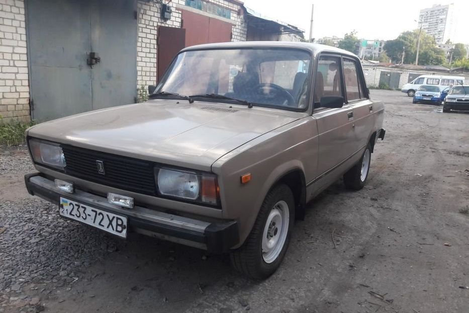 Продам ВАЗ 2105 в Харькове 1986 года выпуска за 1 000$