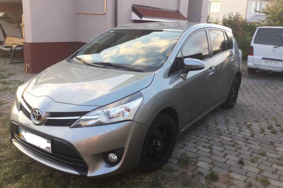 Продам Toyota Verso  2013 года в Виннице