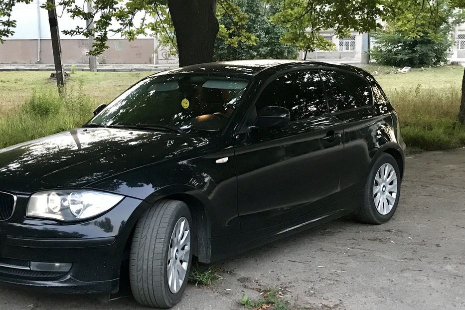 Продам BMW 116 i 2011 года в Харькове