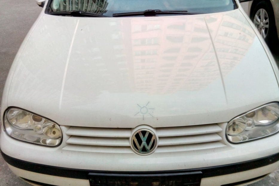 Продам Volkswagen e-Golf 2000 года в Киеве