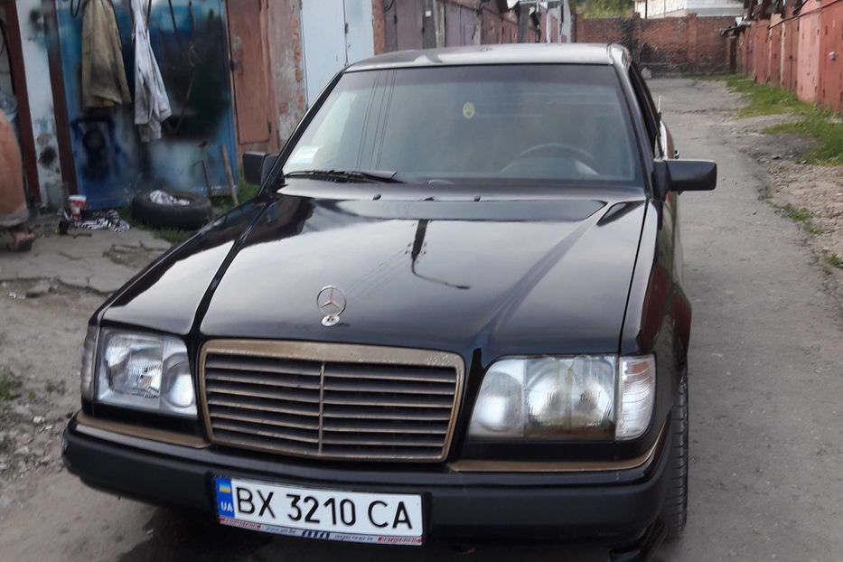 Продам Mercedes-Benz 260 1993 года в Хмельницком