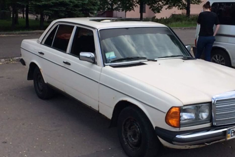Продам Mercedes-Benz 240 Нет  1984 года в г. Кривой Рог, Днепропетровская область