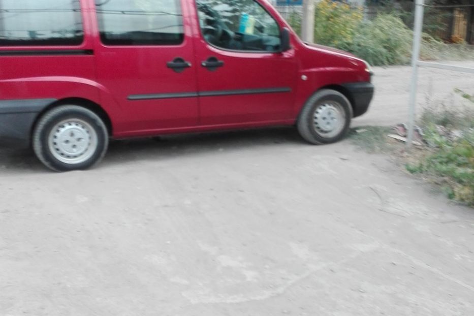 Продам Fiat Doblo пасс. 2004 года в г. Геническ, Херсонская область