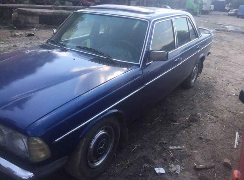 Продам Mercedes-Benz 300 1981 года в г. Межевая, Днепропетровская область