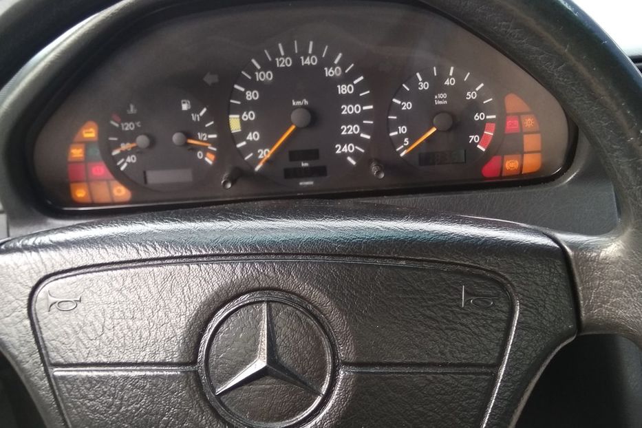 Продам Mercedes-Benz CL 180 1995 года в Киеве