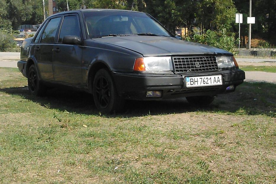 Продам Volvo 460 1990 года в Запорожье