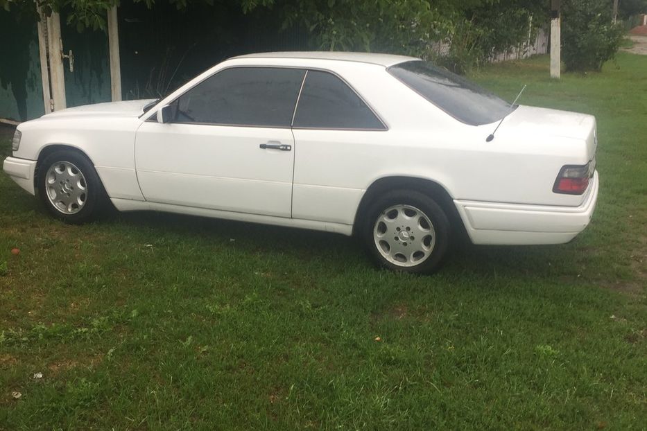 Продам Mercedes-Benz E-Class Купе 1996 года в Киеве