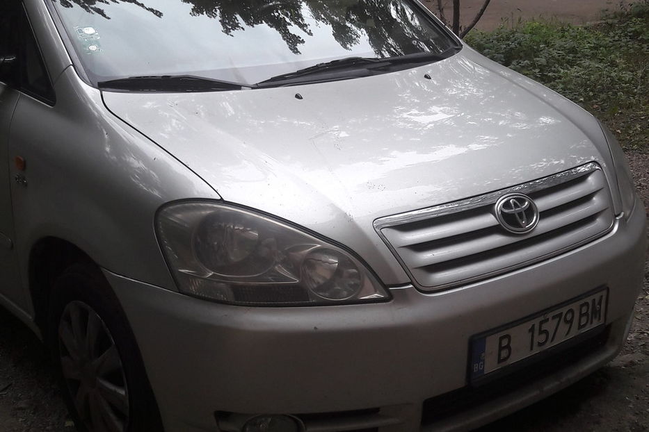 Продам Toyota Avensis Verso 2002 года в Одессе