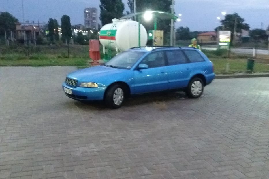 Продам Audi A4 1996 года в г. Мелитополь, Запорожская область