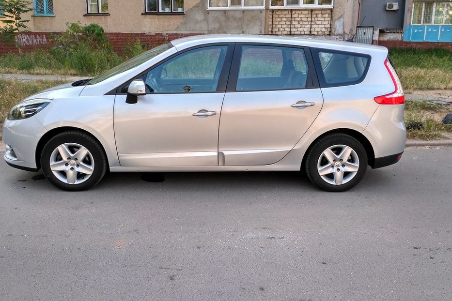 renault scenic 2013 года renault scenic 2013 года