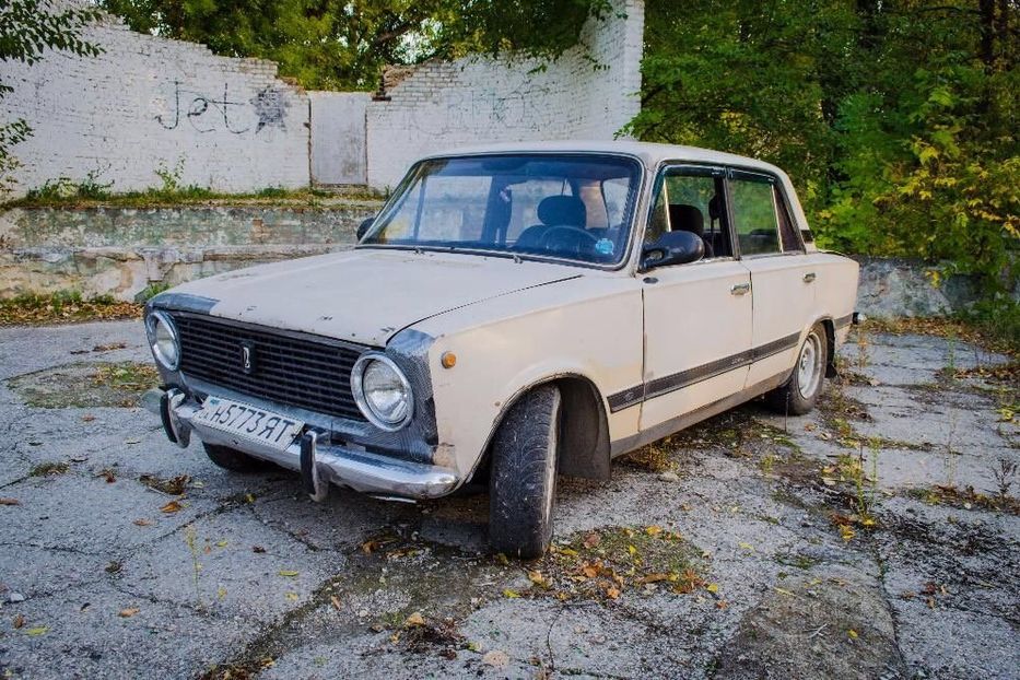 ВАЗ 21011 1978 года выпуска. Купить авто в Токмаке Запорожской области.