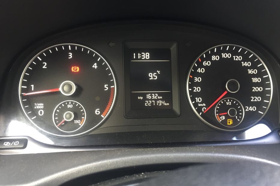 Продам Volkswagen Caddy пасс. 1.6 TDI 2012 года в Луцке