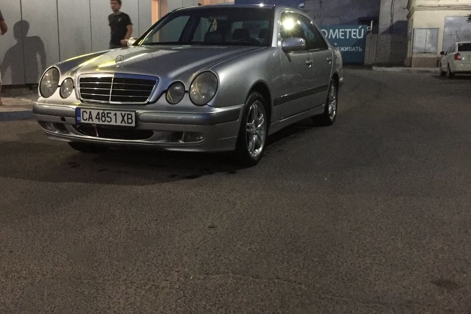 Продам Mercedes-Benz E-Class W220 2001 года в Николаеве