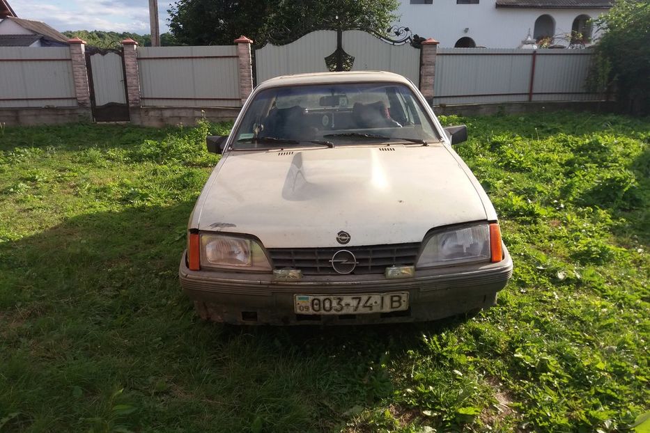 Продам Opel Rekord 1986 года в Ивано-Франковске