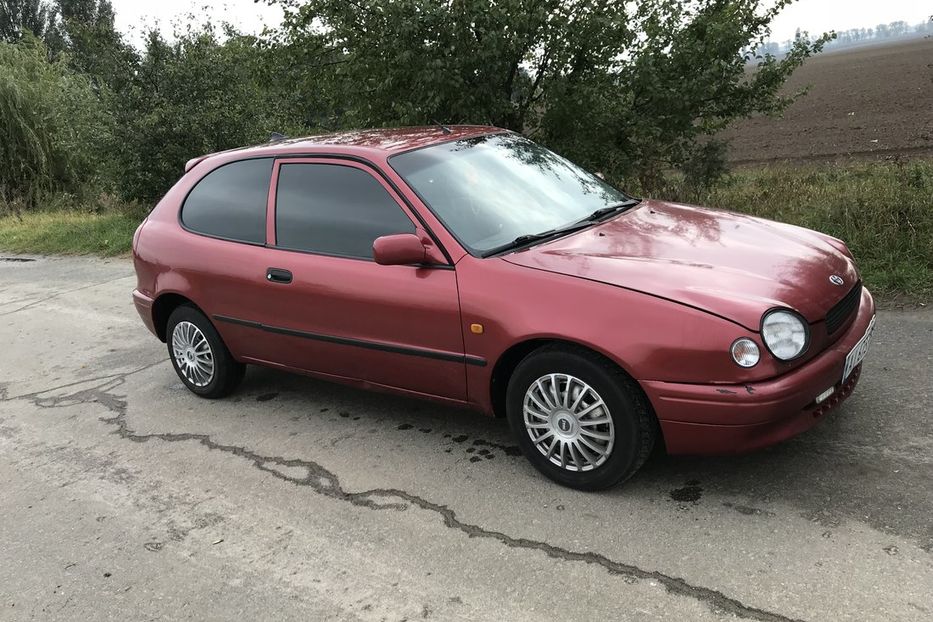 Продам Toyota Corolla 1998 года в Киеве