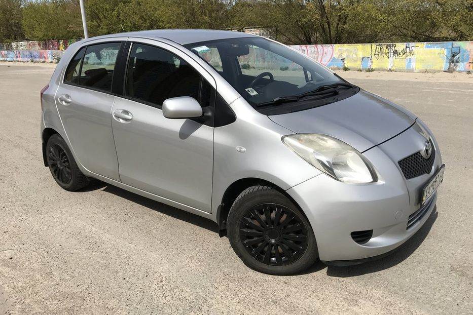 Продам Toyota Yaris 2007 года в Киеве