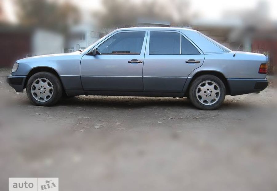 Продам Mercedes-Benz 260 1990 года в Харькове
