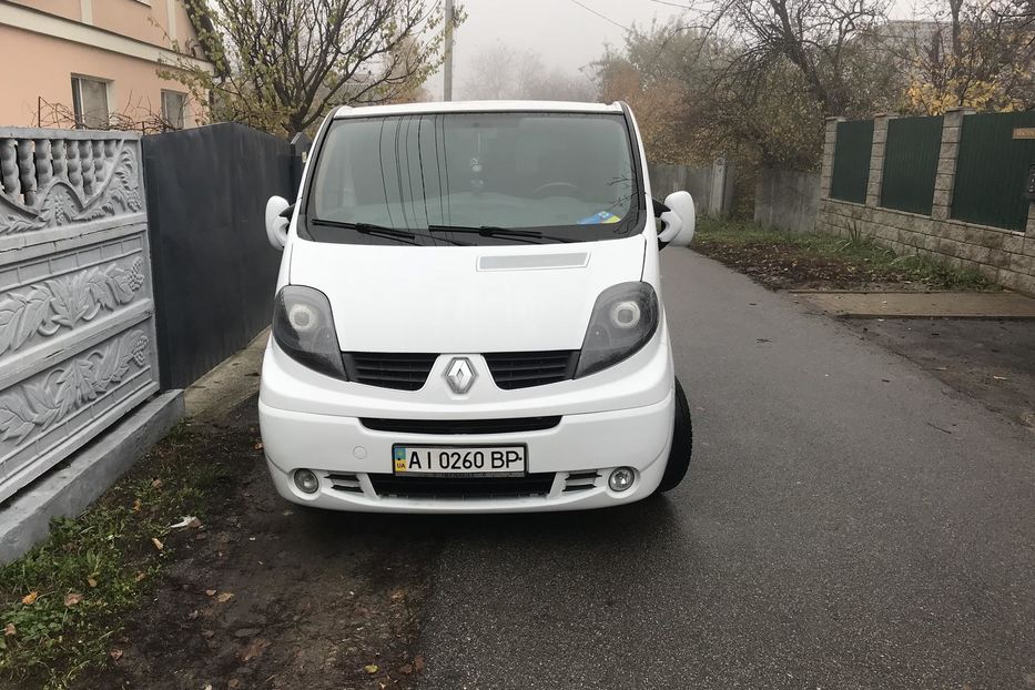 Продам Renault Trafic пасс. 2005 года в г. Борисполь, Киевская область