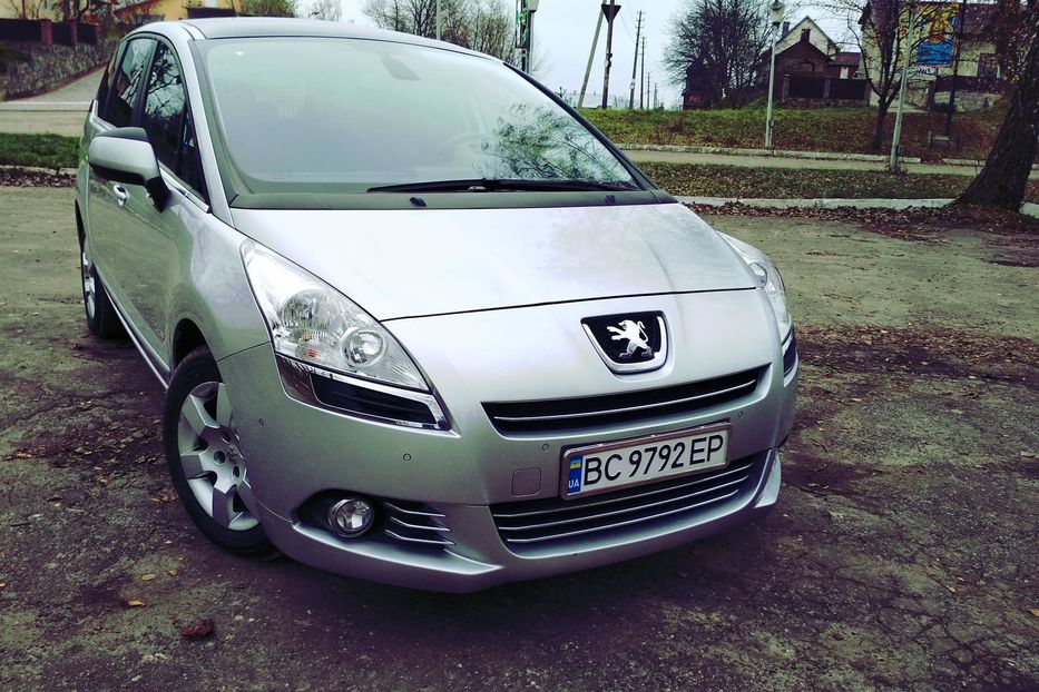 Продам Peugeot 5008 Busines Line 2013 года в Львове
