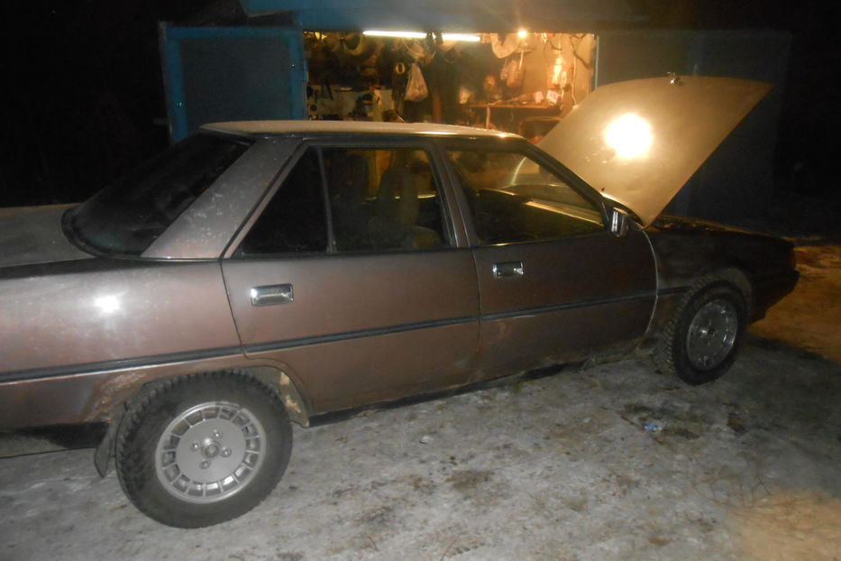 Продам Mitsubishi Galant по запчастям  1985 года в г. Знаменка, Кировоградская область