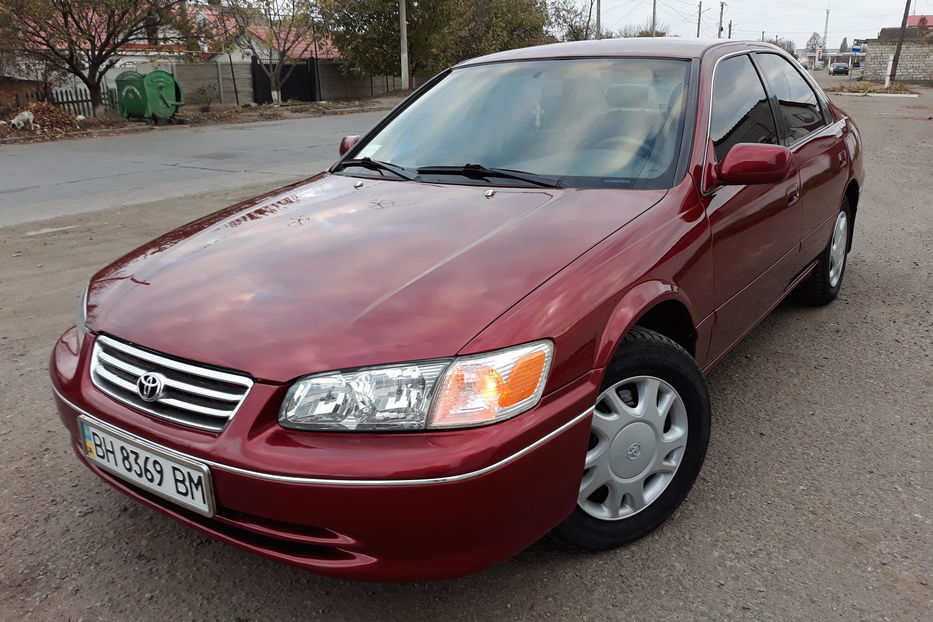 Toyota camry 2000 год фото