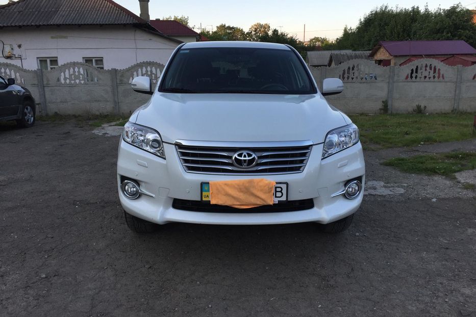 Продам Toyota Rav 4 2012 года в Черновцах