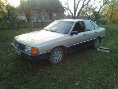 Продам Audi 100 1986 года в г. Заречное, Ровенская область