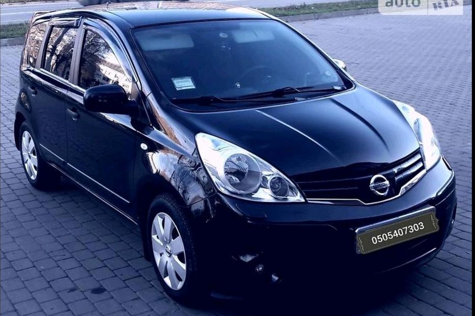 Nissan note черный