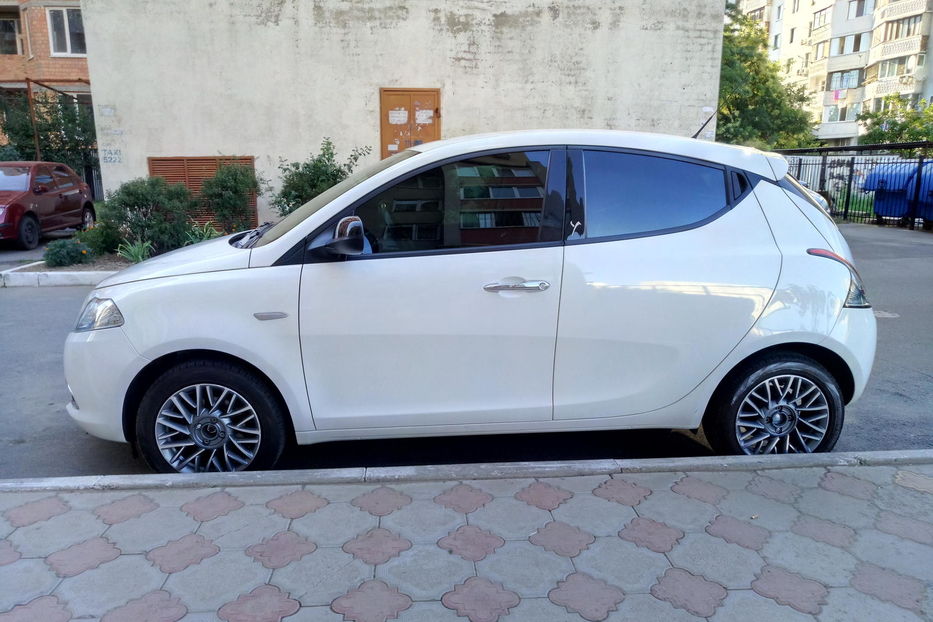 Продам Lancia Ypsilon 2012 года в Одессе