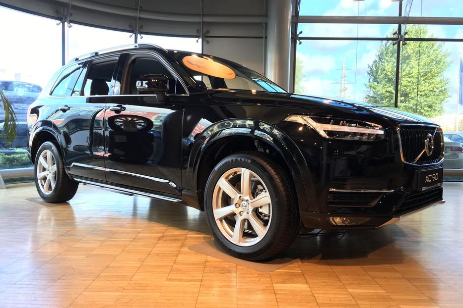 Продам Volvo XC90 D5 MOMENTUM PRO   2017.5  2017 года в Киеве