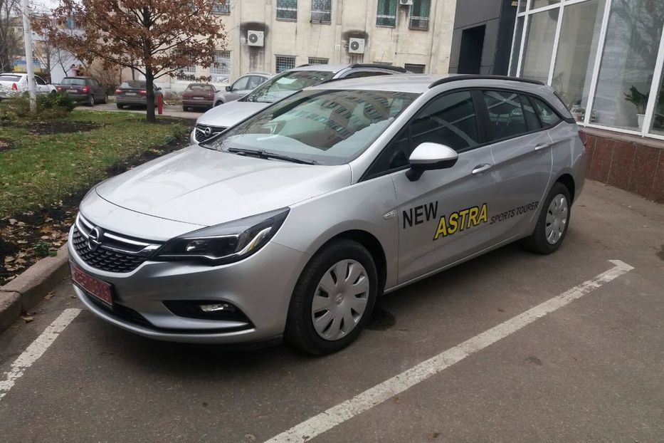Продам Opel Astra K Sport Tourer  2017 года в Кропивницком