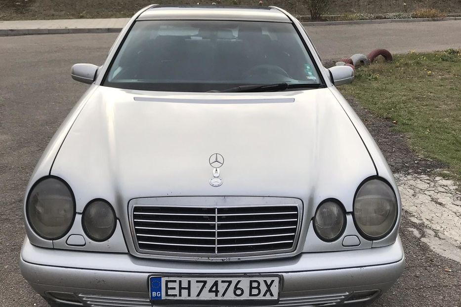 Продам Mercedes-Benz 300 Avangard комплектация 1998 года в Одессе